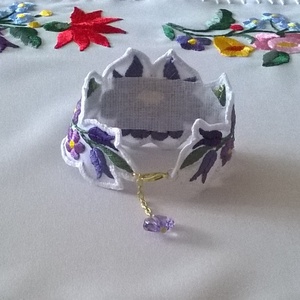 Hímzett karkötő - ékszer - karkötő - széles karkötő - Meska.hu