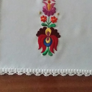 Matyó terítő - otthon & életmód - dekoráció - asztal és polc dekoráció - asztaldísz - Meska.hu