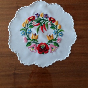 Kalocsai terítő - otthon & életmód - dekoráció - asztal és polc dekoráció - asztaldísz - Meska.hu