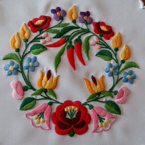 Kalocsai terítő - otthon & életmód - dekoráció - asztal és polc dekoráció - asztaldísz - Meska.hu