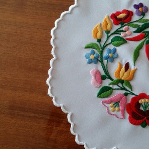 Kalocsai terítő - otthon & életmód - dekoráció - asztal és polc dekoráció - asztaldísz - Meska.hu