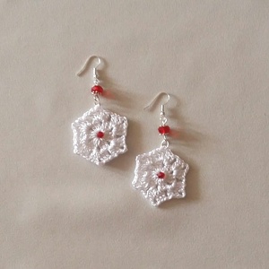 Horgolt fülbevaló - ékszer - fülbevaló - lógó fülbevaló - Meska.hu