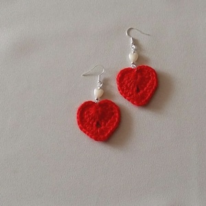 Piros szívecske, Ékszer, Fülbevaló, Lógó fülbevaló, Ékszerkészítés, Horgolás, MESKA