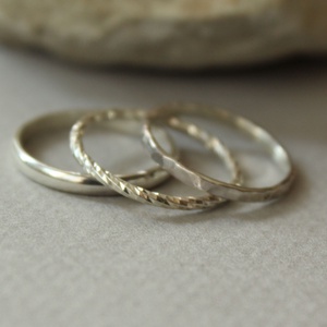 Minták - három darabból álló rakásolható ezüst gyűrűszett - ékszer - gyűrű - vékony gyűrű - Meska.hu