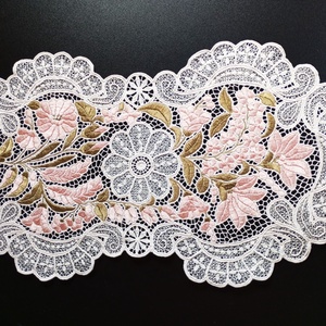 kalocsai  himzett futó - otthon & életmód - dekoráció - asztal és polc dekoráció - horgolt & csipketerítő - Meska.hu