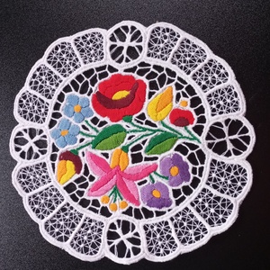 kalocsai  riseliős  alátét - otthon & életmód - dekoráció - asztal és polc dekoráció - horgolt & csipketerítő - Meska.hu