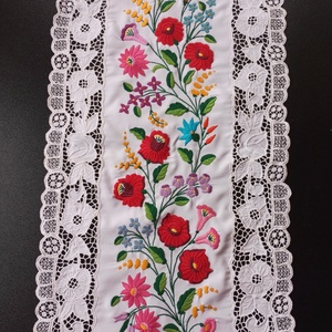 kalocsai  riseliös futó  - Meska.hu