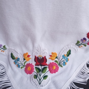 polár  hímzett  vállkendő - ruha & divat - sál, sapka, kendő - vállkendő - Meska.hu