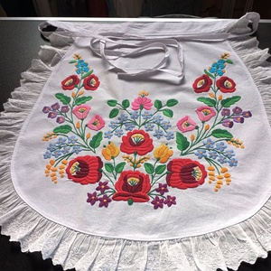 Kalocsai hímzett kötény - otthon & életmód - konyhafelszerelés, tálalás - konyhai textil - kötény - Meska.hu