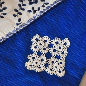 Kék bársonyos táska, csipkével - táska & tok - kézitáska & válltáska - válltáska - Meska.hu