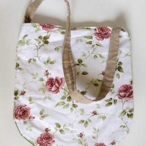 Rózsás, pajzs alakú táska cseresznyefagombbal - táska & tok - kézitáska & válltáska - válltáska - Meska.hu