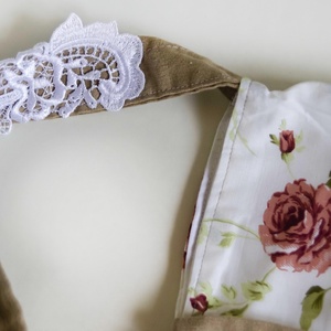 Rózsás, pajzs alakú táska cseresznyefagombbal - táska & tok - kézitáska & válltáska - válltáska - Meska.hu