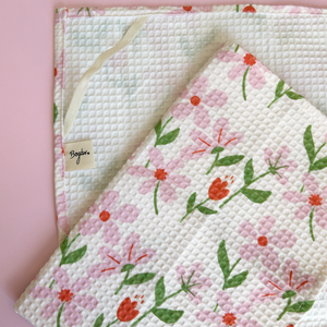 Flower Power - virágos kéztörlő, Otthon & Életmód, Konyhafelszerelés, tálalás, Konyhai textil, Konyharuha & Törlőkendő, Varrás, Flower Power egyedi, saját tervezésű mintámmal készült kéztörlő. Limitált szériás. A kéztörlők 100%..., MESKA