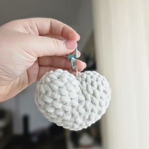 szivecske - kulcstartó - játék & sport - plüssállat & játékfigura - más figura - Meska.hu