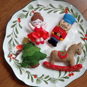 Diótörő karácsonyfadísz 4 db, Karácsony, Karácsonyi lakásdekoráció, Karácsonyfadíszek, Hímzés, Varrás, MESKA