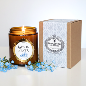 Bridgerton-Lady in Silver Illatgyertya-200g, Ajándék barátnőnek, kollégának, Bridgerton gyertya, Otthon & Életmód, Gyertya, illat, aroma, Gyertya, Gyertya-, mécseskészítés, MESKA