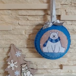 Filc karácsonyfadísz - jégen csücsülő jegesmaci, sötétkék, Karácsony, Otthon & Életmód, Karácsonyi lakásdekoráció, Karácsonyfadíszek, Mindenmás, Varrás, MESKA