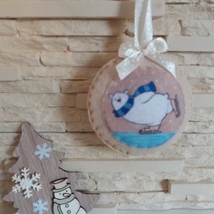 Filc karácsonyfadísz - korcsolyázó jegesmaci, bézs, Karácsony, Otthon & Életmód, Karácsonyi lakásdekoráció, Karácsonyfadíszek, Mindenmás, Varrás, MESKA