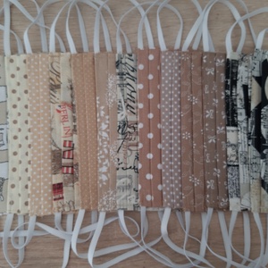 Női textil arcmaszk - fehér, bordó virágmintával - női - női - Meska.hu