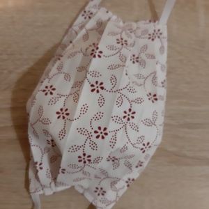 Női textil arcmaszk - fehér, bordó virágmintával - női - női - Meska.hu