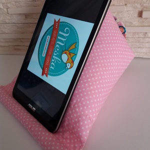 Tablet, telefon és kütyütartó párna - rózsaszín, pöttyös - otthon & életmód - tárolás & rendszerezés - íróasztali tároló - Meska.hu