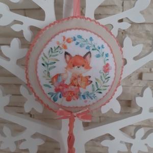 Puha filc dekoráció - róka mama kisrókával, barack színvilágban - otthon & életmód - dekoráció - fali és függő dekoráció - falra akasztható dekor - Meska.hu