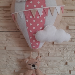 Babaszoba dekoráció - hőlégballonos maci (rózsaszín), Otthon & Lakás, Babaszoba, gyerekszoba, Babaszoba dekoráció, Mindenmás, Varrás, Meska