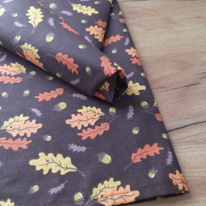 Őszi terítő, asztalközép - őszi levelek, csokibarna alapon - otthon & életmód - konyhafelszerelés, tálalás - tálalás - terítő - Meska.hu