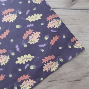 Őszi terítő, asztalközép - őszi levelek, csokibarna alapon - otthon & életmód - konyhafelszerelés, tálalás - tálalás - terítő - Meska.hu