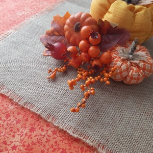 Őszi terítő, asztalközép - apró virágok narancssárga színvilágban - otthon & életmód - konyhafelszerelés, tálalás - tálalás - terítő - Meska.hu