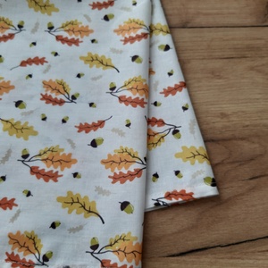 Őszi terítő, asztalközép - őszi levelek, fehér alapon - otthon & életmód - konyhafelszerelés, tálalás - tálalás - terítő - Meska.hu