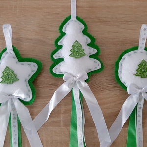 Filc téli trió - zöld, fenyőfás szett, ezüst csillagos szalaggal - karácsony - karácsonyi lakásdekoráció - karácsonyfadíszek - Meska.hu