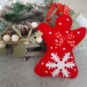Filc karácsonyfadísz - hópelyhes, piros angyalka, Karácsony, Karácsonyi lakásdekoráció, Karácsonyfadíszek, Varrás, Mindenmás, MESKA