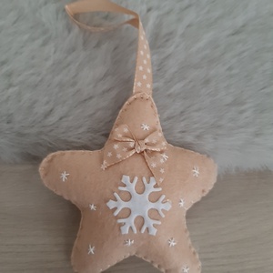 Filc karácsonyfadísz - hópelyhes, bézs csillag - karácsony - karácsonyi lakásdekoráció - karácsonyfadíszek - Meska.hu