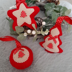 Filc karácsonyi dísz szett - pirosban, fenyőfával, Karácsony, Karácsonyi lakásdekoráció, Karácsonyfadíszek, Mindenmás, Varrás, MESKA