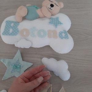 Egyedi babaszoba dekoráció - maci felhőn, név felirattal, egyedi elképzelések alapján - otthon & életmód - babaszoba, gyerekszoba - babaszoba dekoráció - Meska.hu