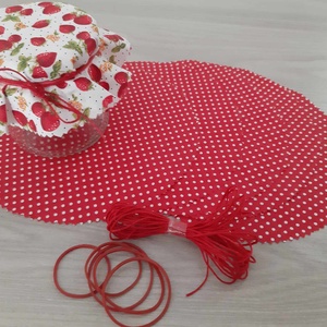 Befőttes tető szett - 5 db-os, piros alapon pötyis (eper), Otthon & Életmód, Konyhafelszerelés, tálalás, Konyhai textil, Edényfogó & Edényfedő, Mindenmás, MESKA