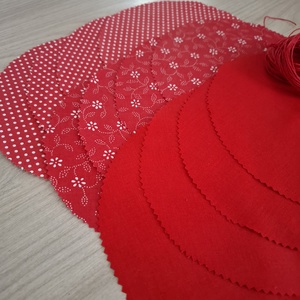 Befőttes tető szett - 12 db-os - piros variációk (eper, meggy, cseresznye, barack) - otthon & életmód - konyhafelszerelés, tálalás - konyhai textil - edényfogó & edényfedő - Meska.hu