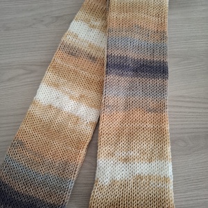 Kötött csősál batikolt fonalból - őszi szellő (szürke és bézs árnyalatok) - ruha & divat - sál, sapka, kendő - sál - Meska.hu