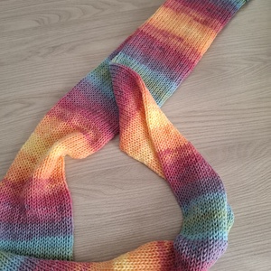 Kötött csősál batikolt fonalból - naplemente (kékes és narancsos árnyalatok) - ruha & divat - sál, sapka, kendő - sál - Meska.hu