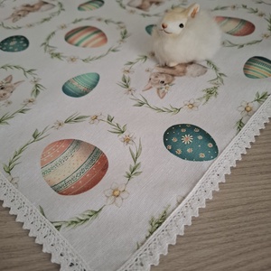 Húsvéti asztalközép nyuszkós, fehér, pasztelles színvilágban - Meska.hu