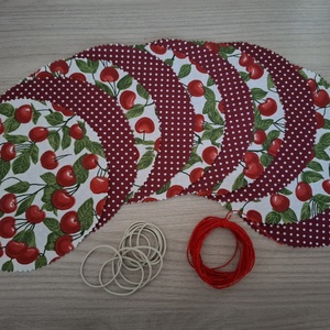 Befőttes tető szett - 10 db-os, meggyes és bordó pöttyös variáció (meggy, cseresznye) - otthon & életmód - konyhafelszerelés, tálalás - konyhai textil - edényfogó & edényfedő - Meska.hu