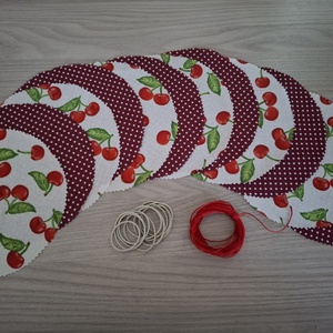 Befőttes tető szett - 12 db-os - meggyes és bordó pöttyös variációk (meggy, cseresznye) - otthon & életmód - konyhafelszerelés, tálalás - konyhai textil - edényfogó & edényfedő - Meska.hu
