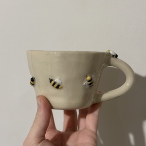 Méhecskés bögre - otthon & életmód - konyhafelszerelés, tálalás - tálalás - bögre & csésze - Meska.hu