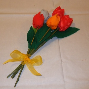 Anyák napi textil tulipáncsokor - Meska.hu