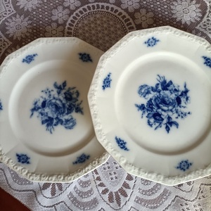 Porcelán tányér kék mintával. - otthon & életmód - konyhafelszerelés, tálalás - tálalás - tányér & étkészlet - Meska.hu
