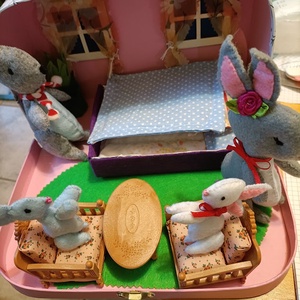 Nyuszicsalád a böröndben - Meska.hu