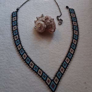 Elegáns gyöngyfűzött nyaklánc - Meska.hu