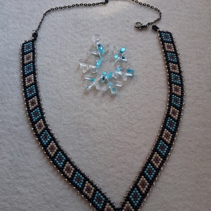 Elegáns gyöngyfűzött nyaklánc - ékszer - nyaklánc - hosszú nyaklánc - Meska.hu