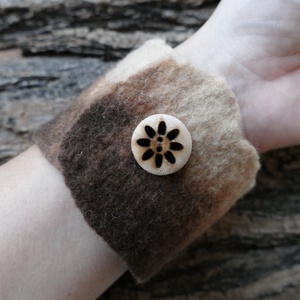 Barna lélekmelegítő- nemezelt karpánt, karkötő, csuklómelegítő - ékszer - karkötő - széles karkötő - Meska.hu